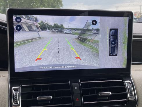 Used 2022 Lincoln Navigator L Reserve RWD image 16