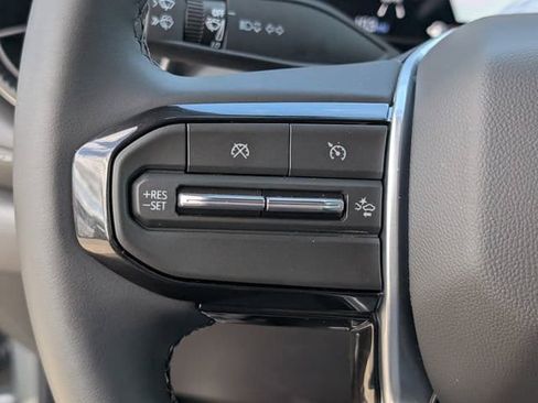 Used 2026 Chevrolet Colorado LT RWD image 22