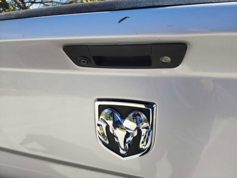 Used 2016 RAM 3500 Tradesman w/ Chrome Appearance Group image 8