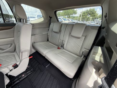 Used 2024 Volkswagen Atlas SE FWD image 30