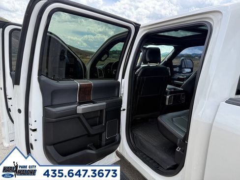 Used 2017 Ford F150 Platinum w/ Equipment Group 701A Luxury AWD/4WD image 30