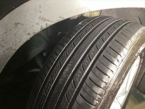 Certified 2023 Toyota Highlander LE image 6