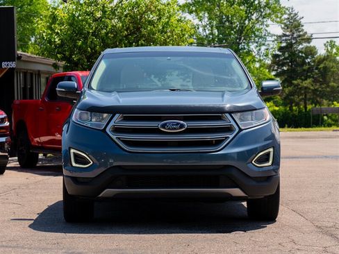 Used 2018 Ford Edge Titanium w/ Equipment Group 301A AWD/4WD image 2
