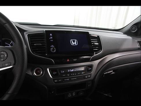 Used 2024 Honda Passport EX-L image 9