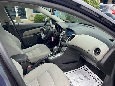 Used 2014 Chevrolet Cruze LT FWD image 22