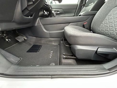 New 2026 Nissan Kicks SV w/ SV Premium Package AWD/4WD image 27