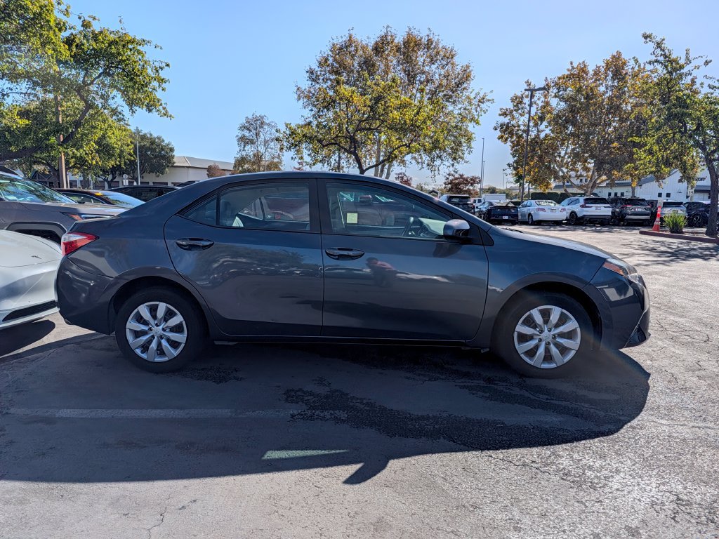Used 2015 Toyota Corolla LE FWD image 5