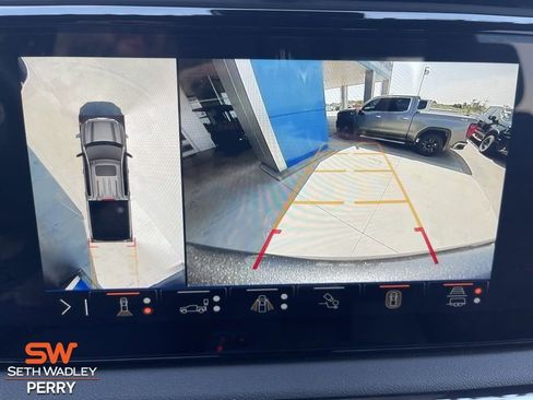 Used 2024 GMC Sierra 1500 AT4 w/ Technology Package image 27