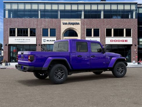 New 2026 Jeep Gladiator Sport AWD/4WD image 4