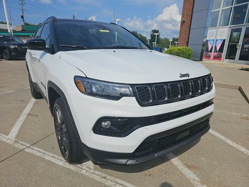 Certified 2026 Jeep Compass Limited AWD/4WD image 6