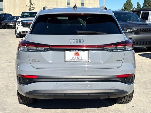 Used 2024 Audi Q4 e-tron Premium Plus w/ Premium Plus image 5