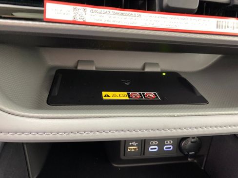 New 2026 Toyota Highlander Platinum image 23