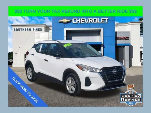 Used 2022 Nissan Kicks S image 1