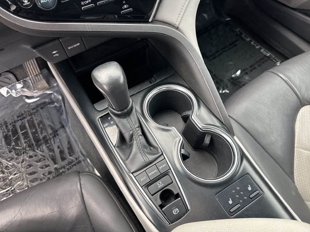 Used 2018 Toyota Camry XLE FWD image 23