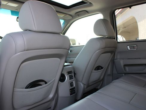 Used 2015 Honda Pilot Touring image 17