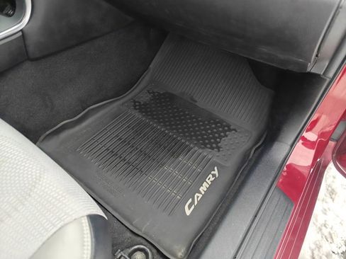 Used 2016 Toyota Camry SE image 19