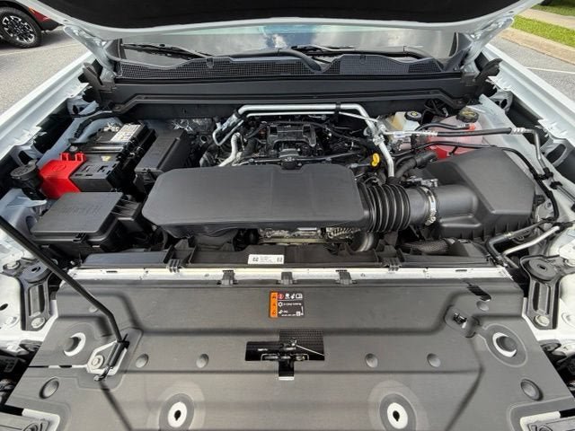 New 2026 Chevrolet Colorado LT w/ LT Convenience Package AWD/4WD image 18