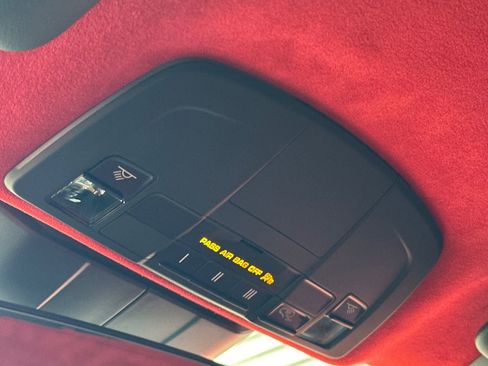 Used 2018 Porsche 911 GT2 RS image 19