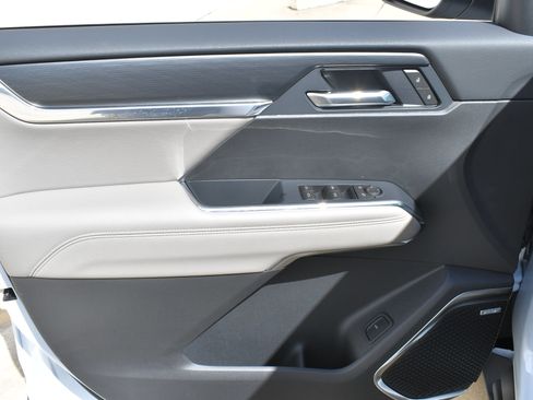 New 2026 GMC Acadia Elevation FWD image 12