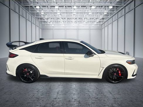 Used 2025 Honda Civic Type R image 6