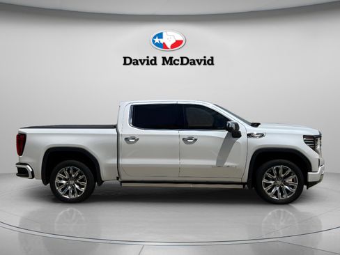 Used 2024 GMC Sierra 1500 Denali w/ Denali Reserve Package AWD/4WD image 8