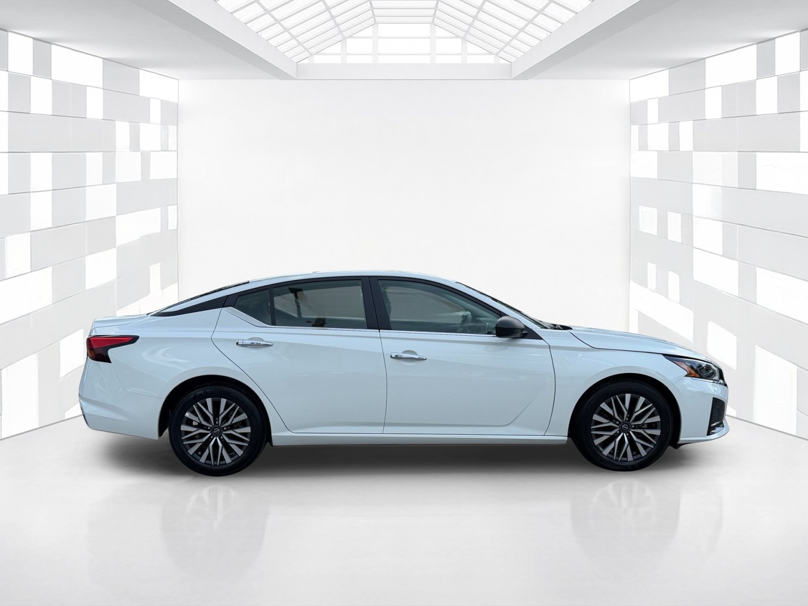 Certified 2025 Nissan Altima 2.5 SV FWD image 8