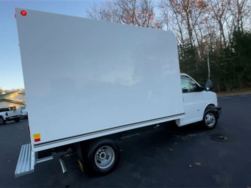 New 2025 GMC Savana 3500 w/ Power Convenience Package image 9