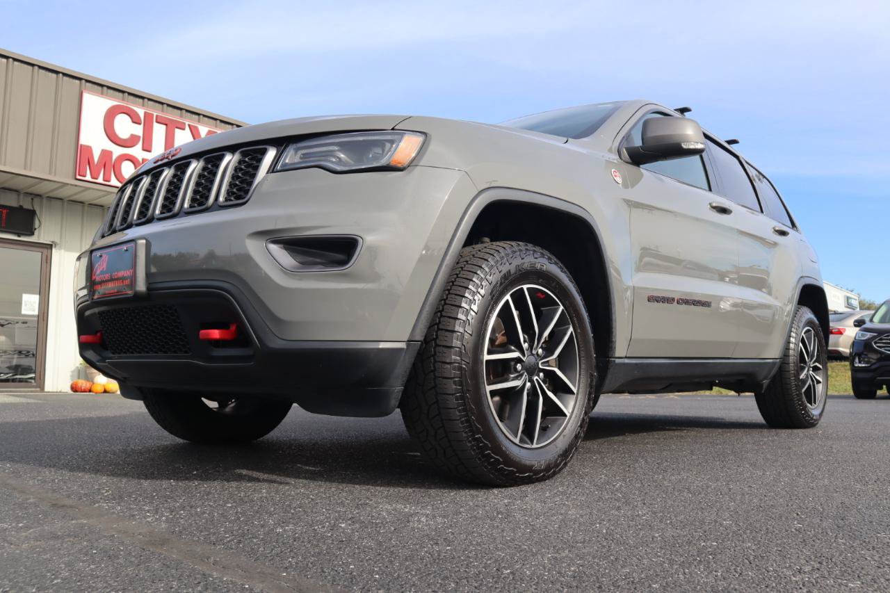 Used 2021 Jeep Grand Cherokee Trailhawk w/ Trailhawk Luxury Group AWD/4WD image 15