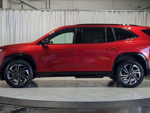 Used 2025 Buick Enclave Sport Touring w/ Power Package FWD image 5