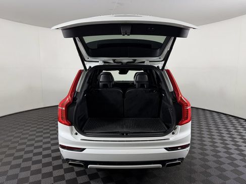 Used 2018 Volvo XC90 T6 R-Design w/ Convenience Package AWD/4WD image 11