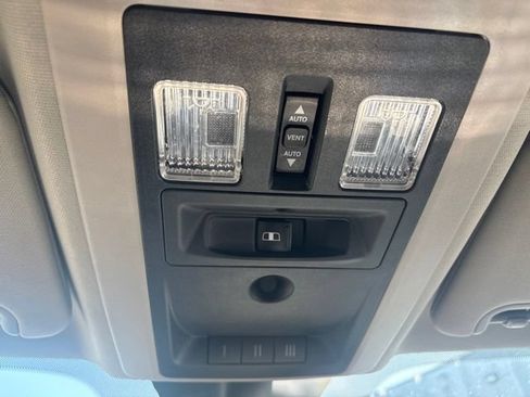 Used 2013 RAM 1500 Laramie w/ Convenience Group AWD/4WD image 20
