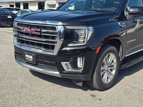Used 2023 GMC Yukon XL SLT w/ SLT Premium Package RWD image 10
