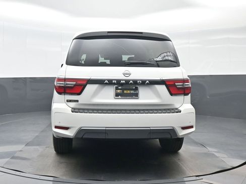 Used 2021 Nissan Armada SV RWD image 5