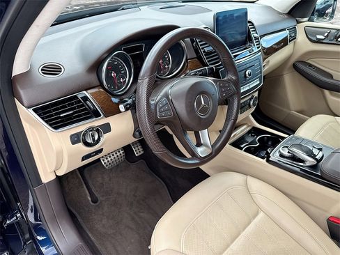 Used 2019 Mercedes-Benz GLE 400 GLE 400 w/ Premium 1 Package image 10