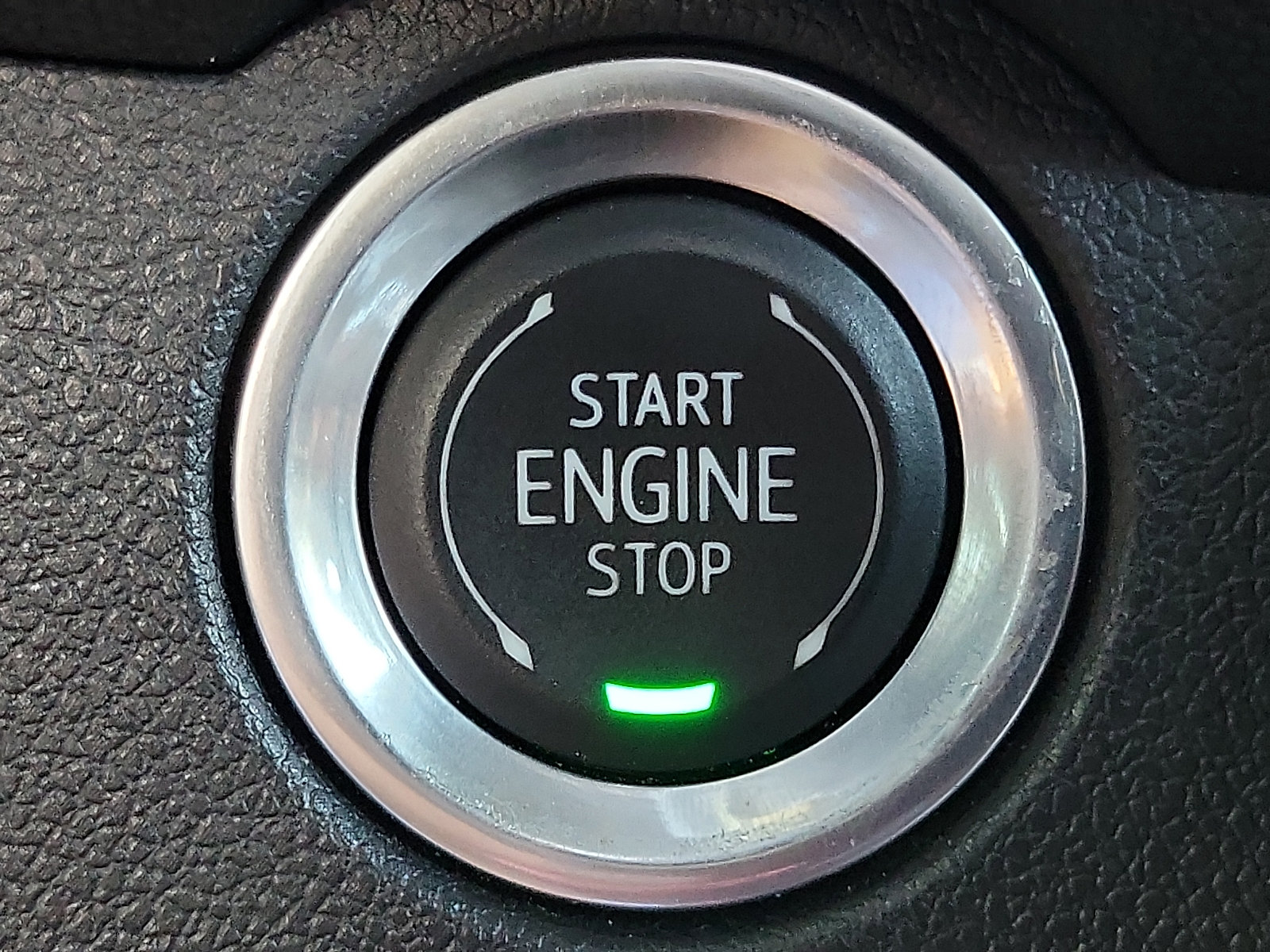 Used 2024 Chevrolet Traverse LT FWD image 16