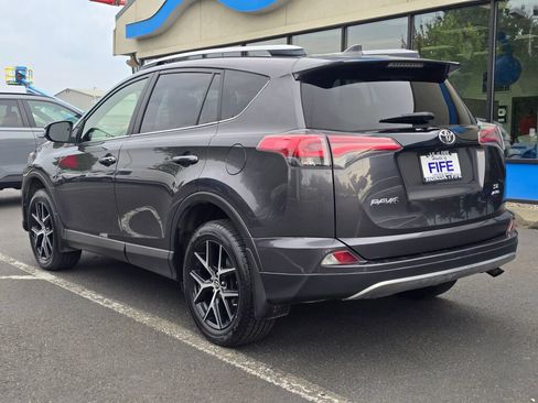 Used 2017 Toyota RAV4 SE AWD/4WD image 3
