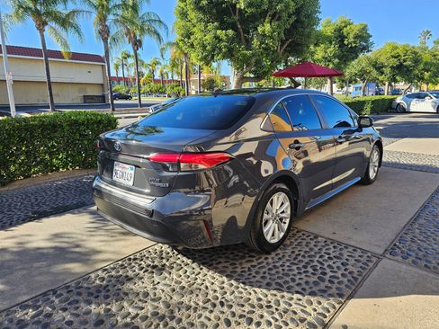 Used 2023 Toyota Corolla LE image 5