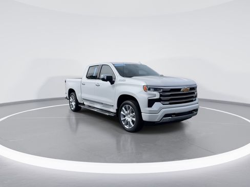 Used 2024 Chevrolet Silverado 1500 High Country w/ High Country Premium Package image 5