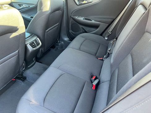 Used 2022 Chevrolet Malibu LT image 11