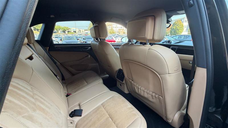 Used 2018 Porsche Macan S AWD/4WD image 10