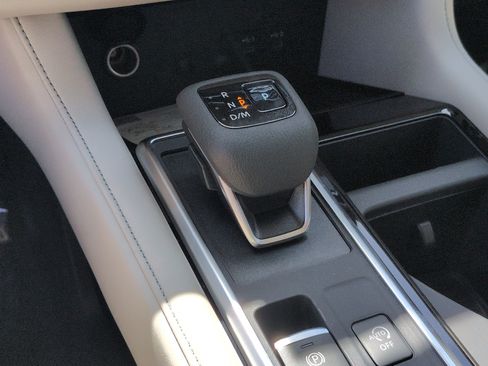New 2026 Nissan Pathfinder SL AWD/4WD image 18