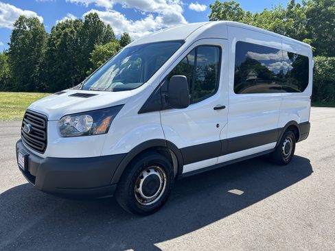 Used 2019 Ford Transit 150 XL RWD image 1