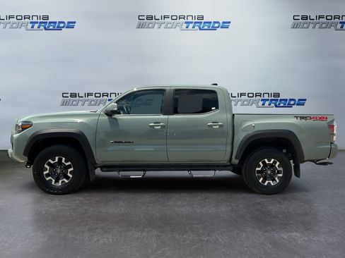 Used 2022 Toyota Tacoma TRD Off-Road w/ Technology Package AWD/4WD image 8