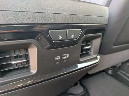 Used 2025 GMC Sierra 2500 AT4X AWD/4WD image 18