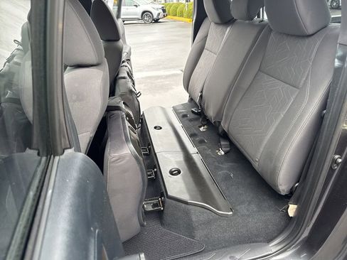 Used 2016 Toyota Tacoma TRD Off-Road w/ Towing Package image 16