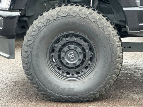 Used 2024 Ford F250 Lariat w/ Sport Appearance Package image 24