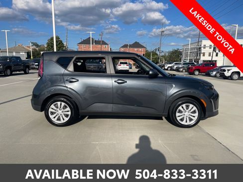 Used 2023 Kia Soul LX FWD image 6