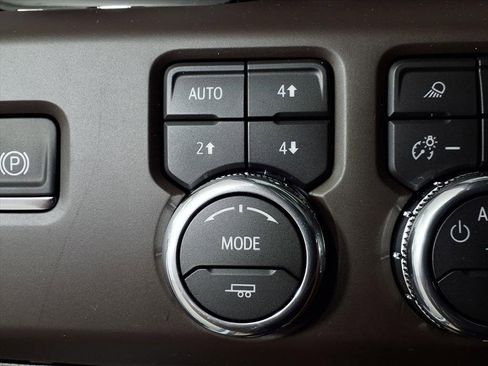 New 2026 GMC Sierra 3500 Denali w/ Denali Reserve Package image 15