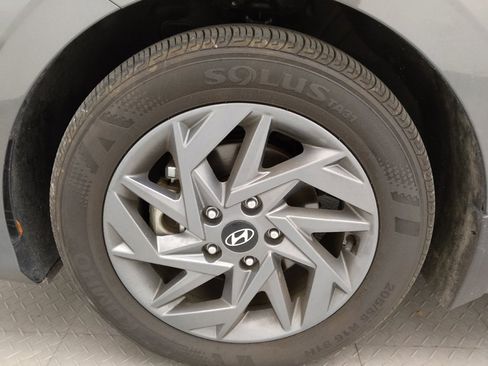 Used 2024 Hyundai Elantra SEL image 31