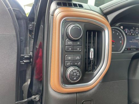 Used 2019 Chevrolet Silverado 1500 High Country image 27